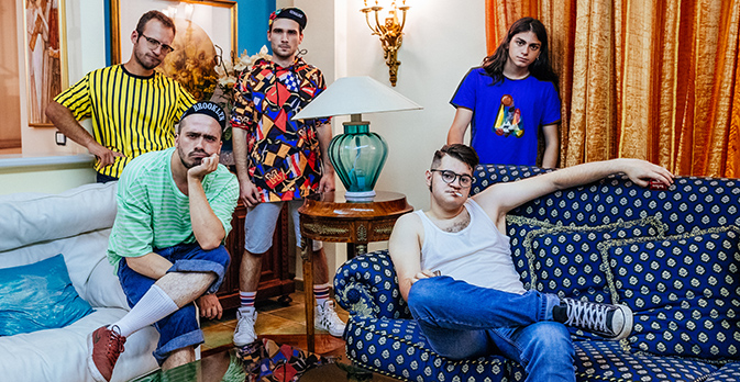 Tra sdegno e pietà: un funk per resistere