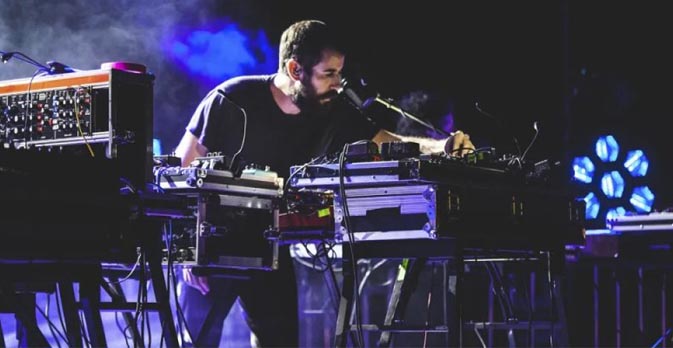 Suoni e parole oltre il gelo