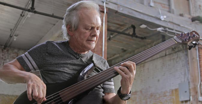 Umiltà di un fretless consegnato alla Storia