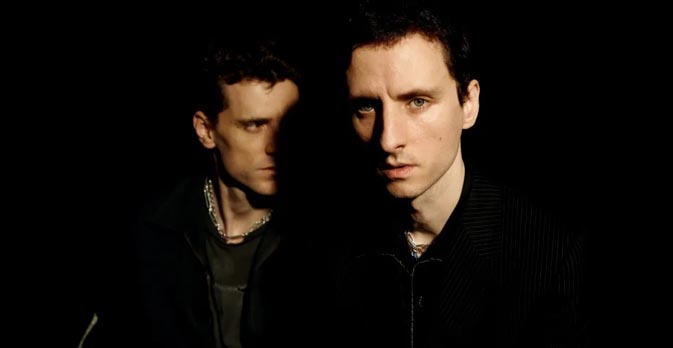 Luce e sensualità in un mondo post-industriale