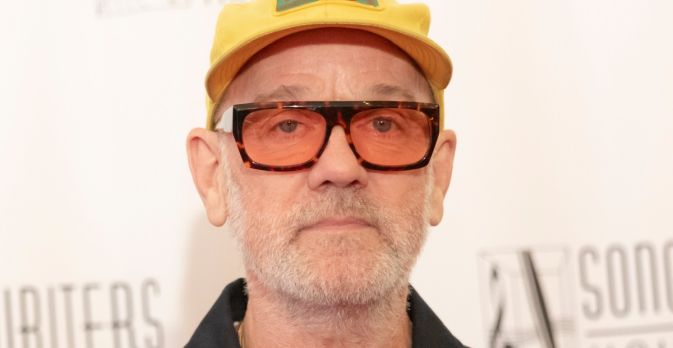 Michael Stipe pubblica un nuovo brano dopo anni: ascolta “I Played The Fool”, firmato con Andrew Watt